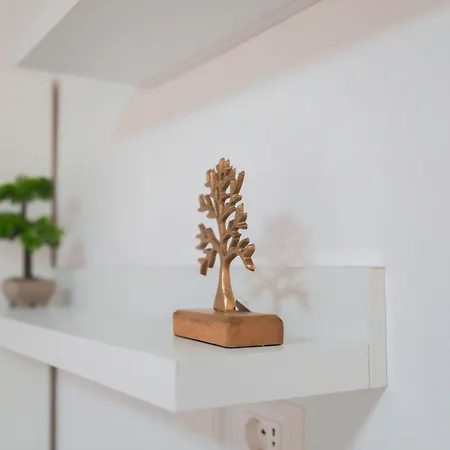 Esanbja 培拉特