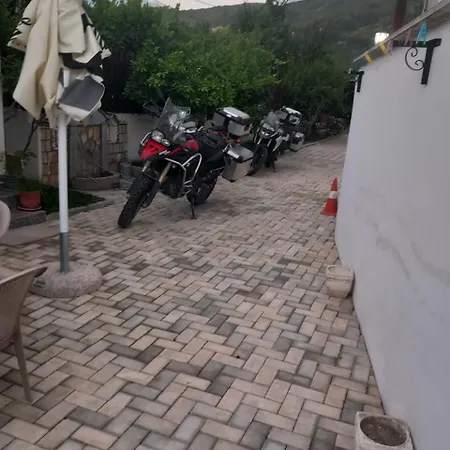 Esanbja 招待所