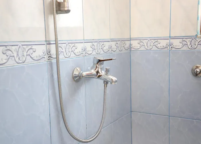 Esanbja Μπεράτ