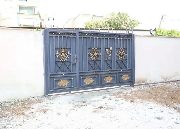 Πανσιόν Esanbja Μπεράτ