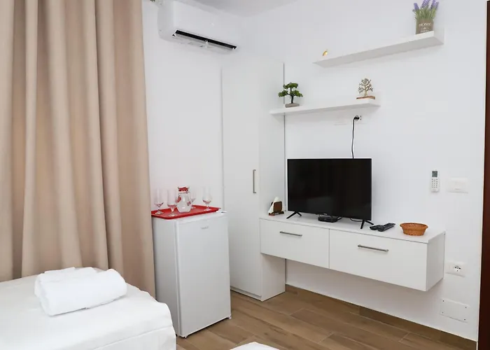 Esanbja 3* Μπεράτ