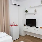 Esanbja 3* Berat