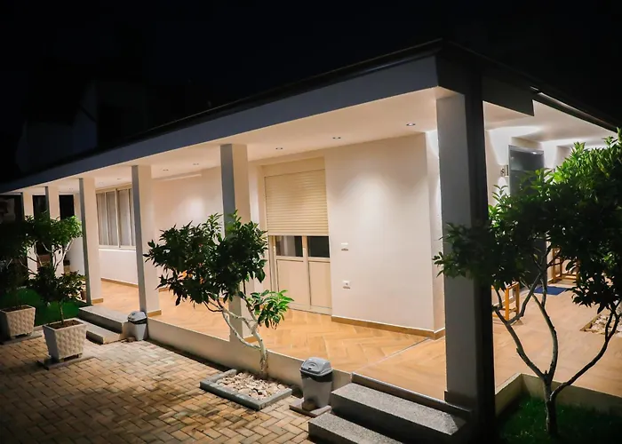 بيت ضيافة Esanbja بيرات