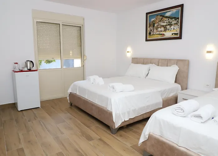 Esanbja Casa de hóspedes Berati