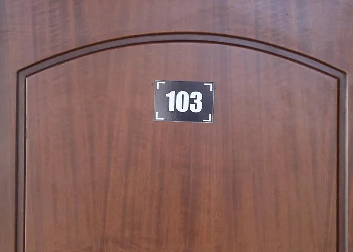 بيت ضيافة Esanbja 3*